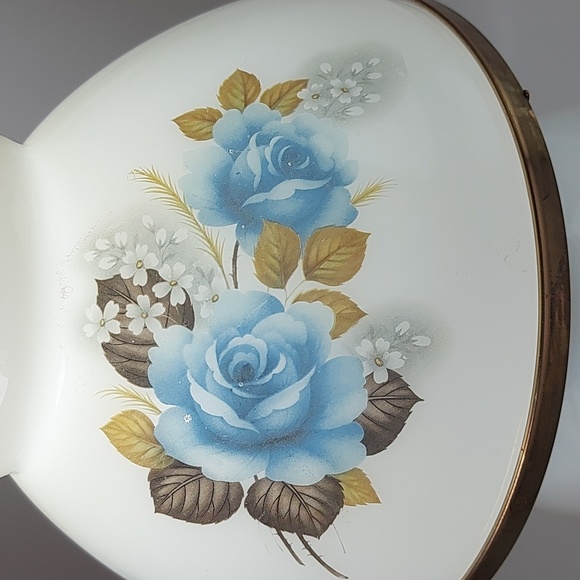 ⭐️HOST PICK!⭐️Set of 2 Vintage Milk Glass Lamps, GUC - Picture 2 of 10